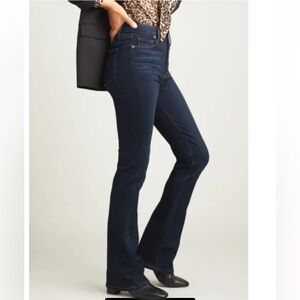 NWT Studio Blue High-Rise Flare Leg Jeans Livid Wash Size 28